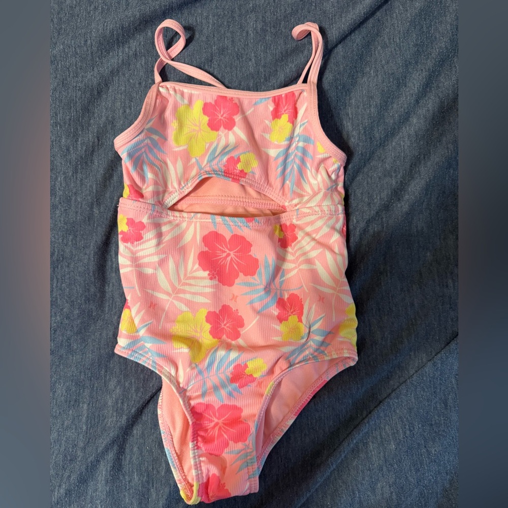Girls size 4 swimsuit